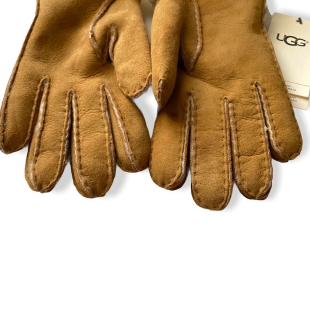 UGG Classic Perforated Genuine Shearling Suede Gloves Size Medium Chestnut - Picture 3 of 6